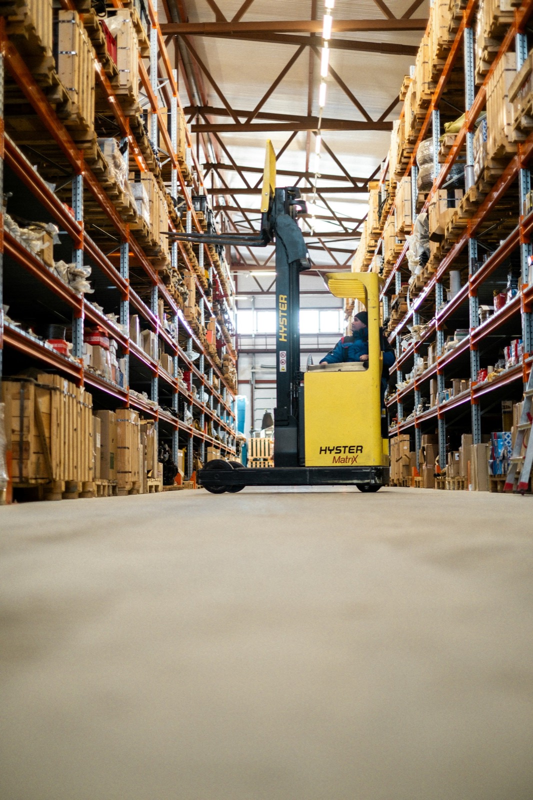 Organized warehouse racking for industrial spare parts picking and packing