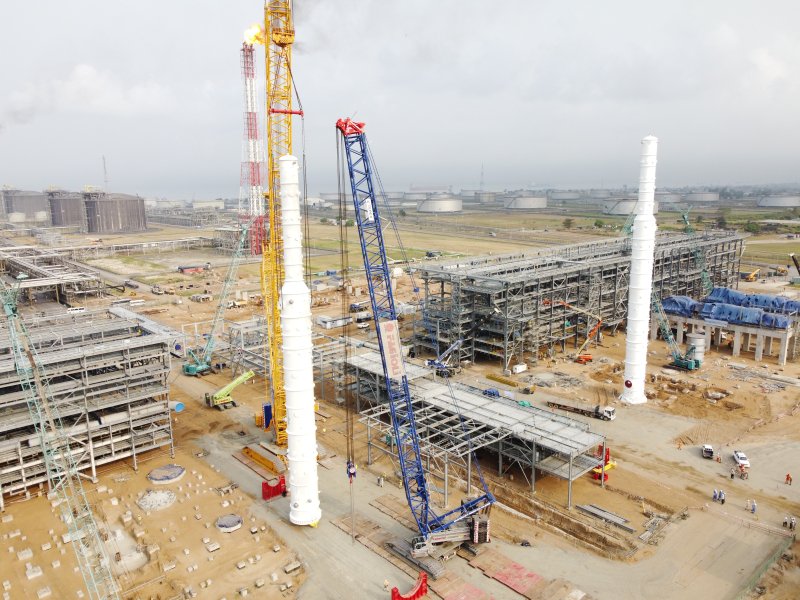 NLNG Train 7 natural gas project heavy module lifting reference scene